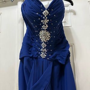 Beautiful elegant royal blue evening gown